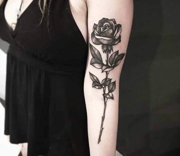 Tatuajes lindas rosas negras